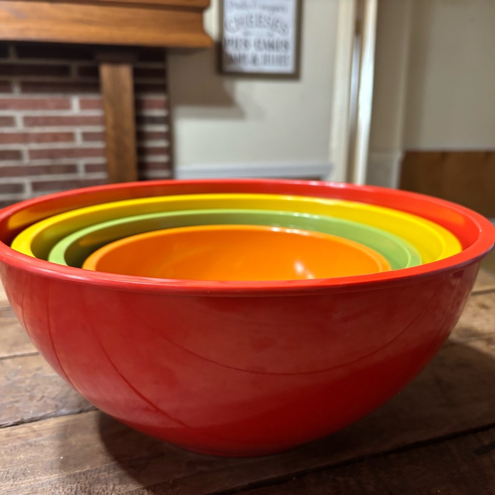 Colorful Nesting Mixing Bowls